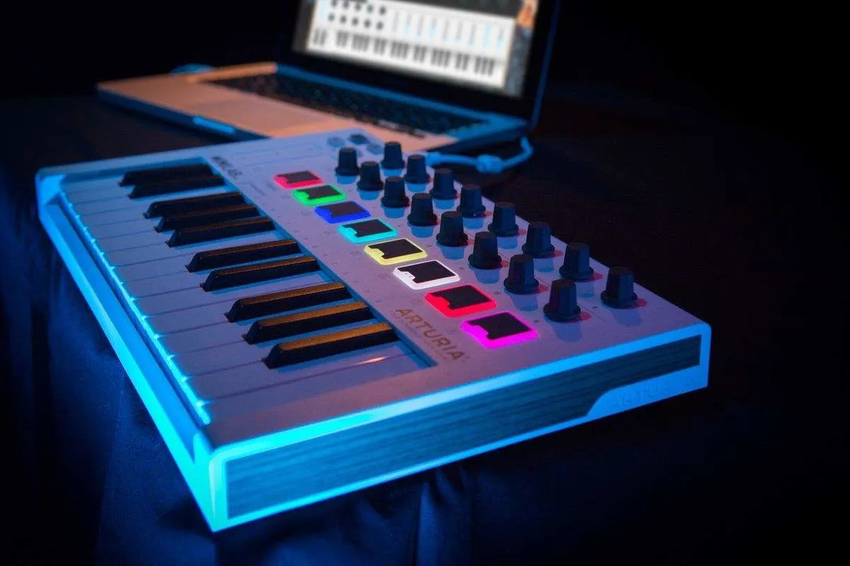 Arturia Mk II Minilab - Image 2