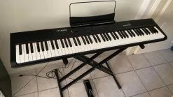 Πωλείται ηλεκτρικό πιάνο Artesia Performer
