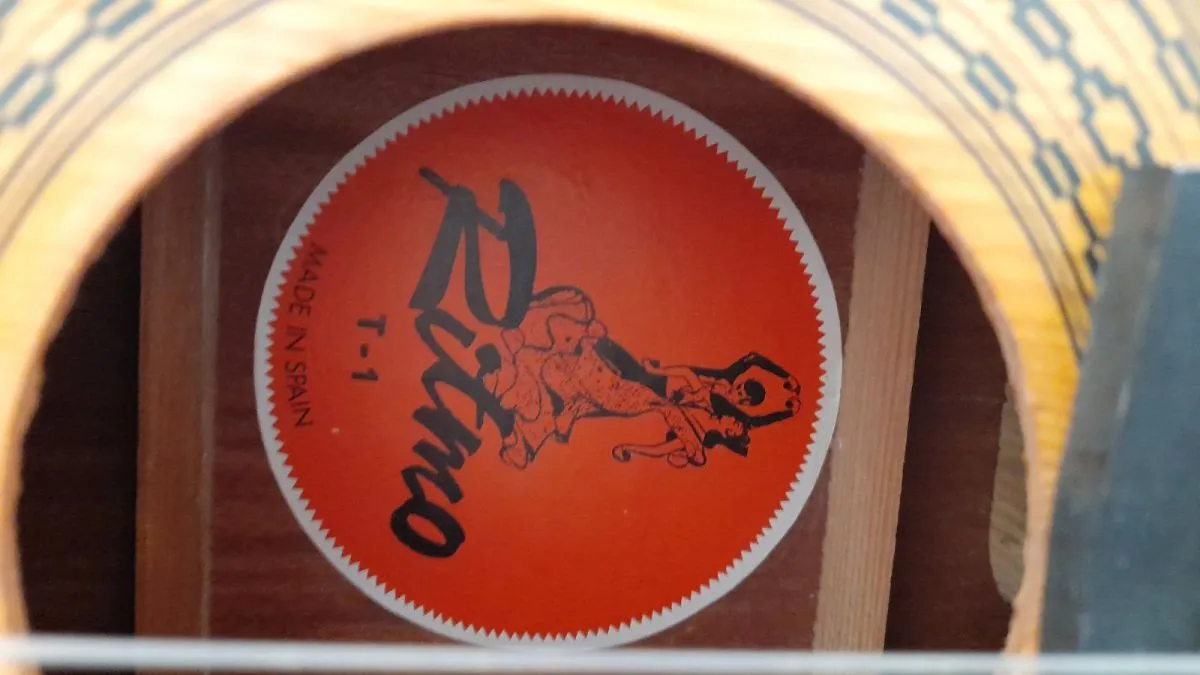 Vintage Ritmo Παλιά ακουστική κιθάρα της δεκαετίας του 70 με δερμάτινη θήκη και λουράκι - Image 9