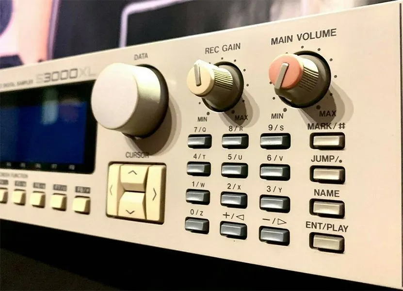 AKAI S3000XL (+18Mb Ram - SAMPLER) - Πτώση τιμής - Image 2