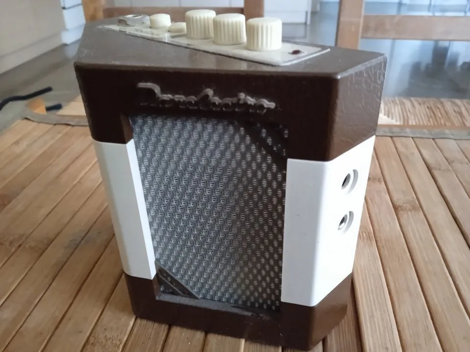 Danelectro Mini Amp - The Best Mini Amp For Rockabilly - Image 3