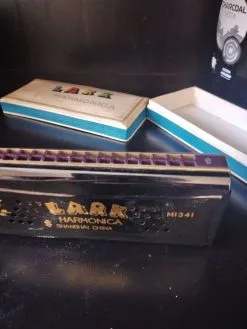 φυσαρμόνικα μαύρη