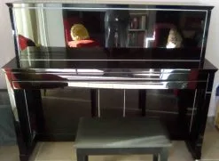 Πιάνο τοίχου SCHIMMEL