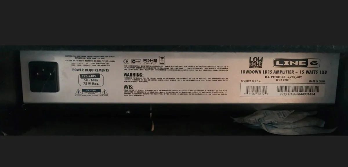 Ηλεκτρικό Μπάσο Fender Squier + Ενισχυτής Line 6 - Image 3