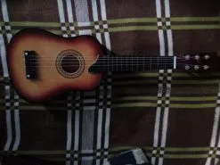 Κιθαρα παιδικη