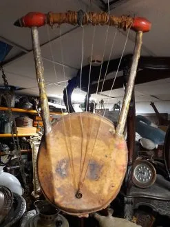 Μουσικο παλιο λαικο οργανο αφρικης