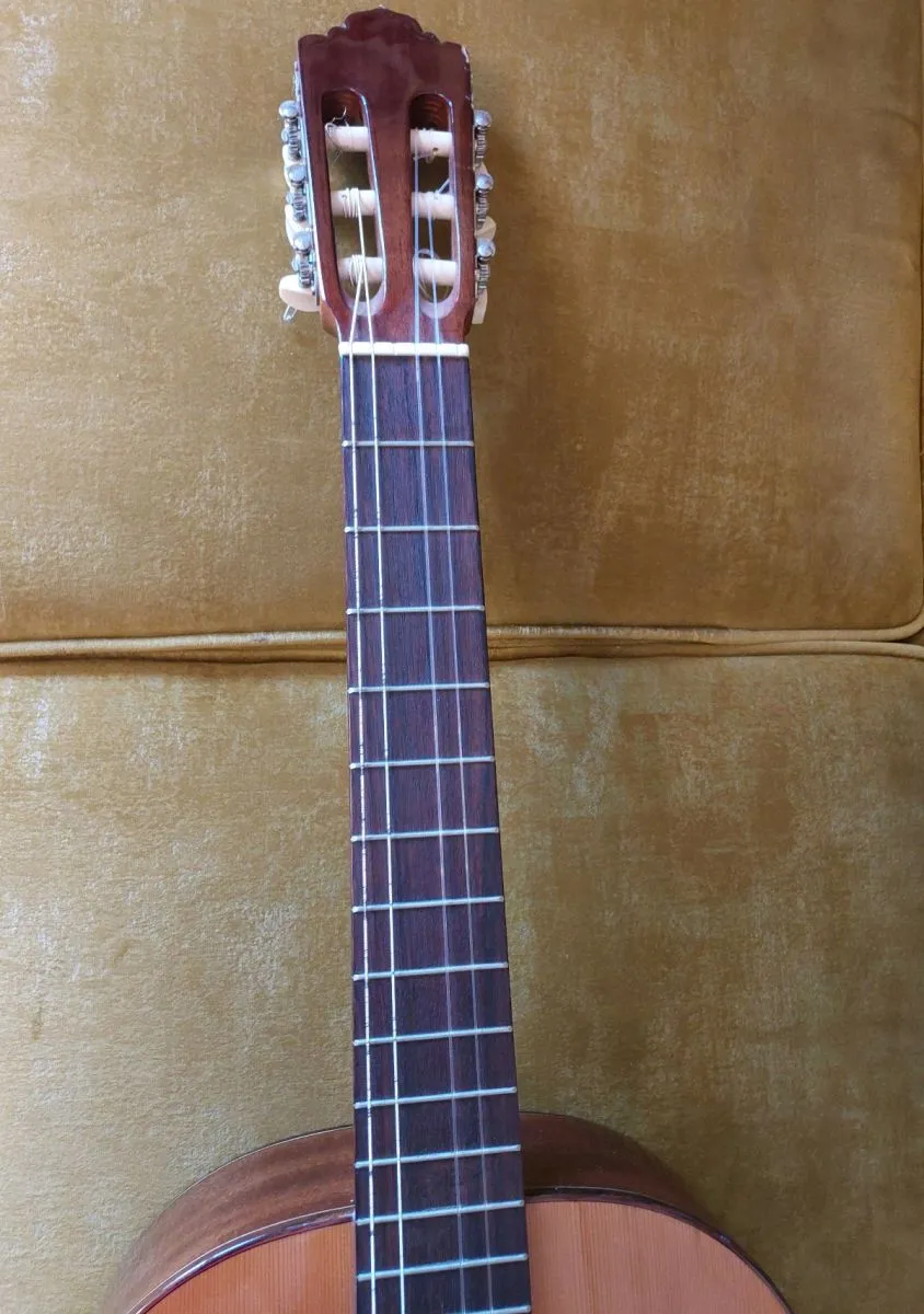 Πωλείται κλασική κιθάρα Almansa 403 Cedro - Image 3
