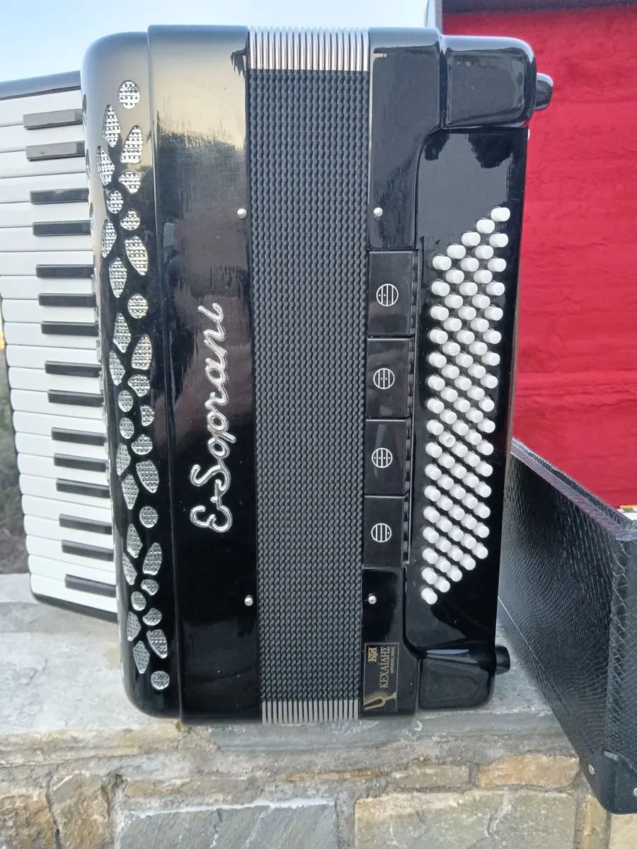 ΠΩΛΕΙΤΑΙ ΑΚΟΡΝΤΕΟΝ E Soprani - Image 2