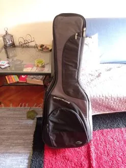 Θήκη ακουστικής κιθάρας BodyGlove Hybrid με εσωτερικό αφρολεξ