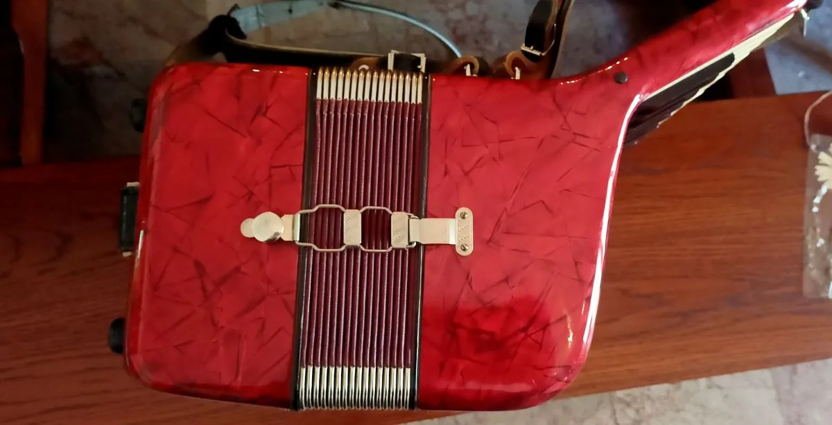 Ακορντεόν προς πώληση