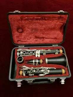 κλαρινέτο Yamaha Ycl-34 σε άριστη κατάσταση.είναι από ξύλο.