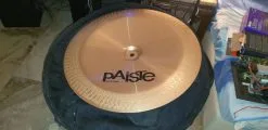 Paiste China 18" μαζι με θηκη.