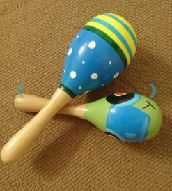 Ξύλινες παιδικές μαρακες (2 μεγέθη)