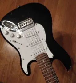 Ηλεκτρική Κιθαρα 2/4 Tenson