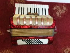 ΑΚΟΡΝΤΕΟΝ HOHNER STUDENT IV 40B!!
