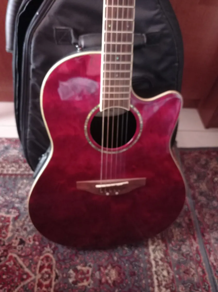 Hλεκτρακουστική κιθάρα Ovation CC24 2WFB + αντικραδασμική θήκη+ ζώνη Ernie Ball