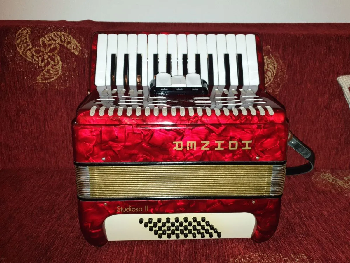 ΑΚΟΡΝΤΕΟΝ HOHNER STUDIOSAII 40B!!