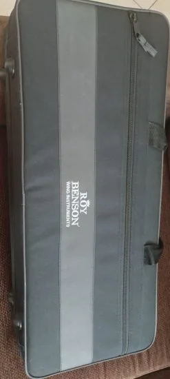 Δίνεται σαξόφωνο σε πάρα πολύ καλή τιμή. Κοιτάξτε την περιγραφή.