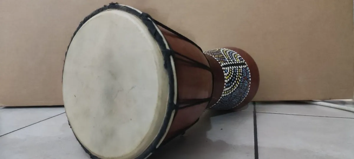 African Drum Djembe ξύλινο 30 εκ ύψος 17 πλάτος πωλείται διακοσμητικό !!!