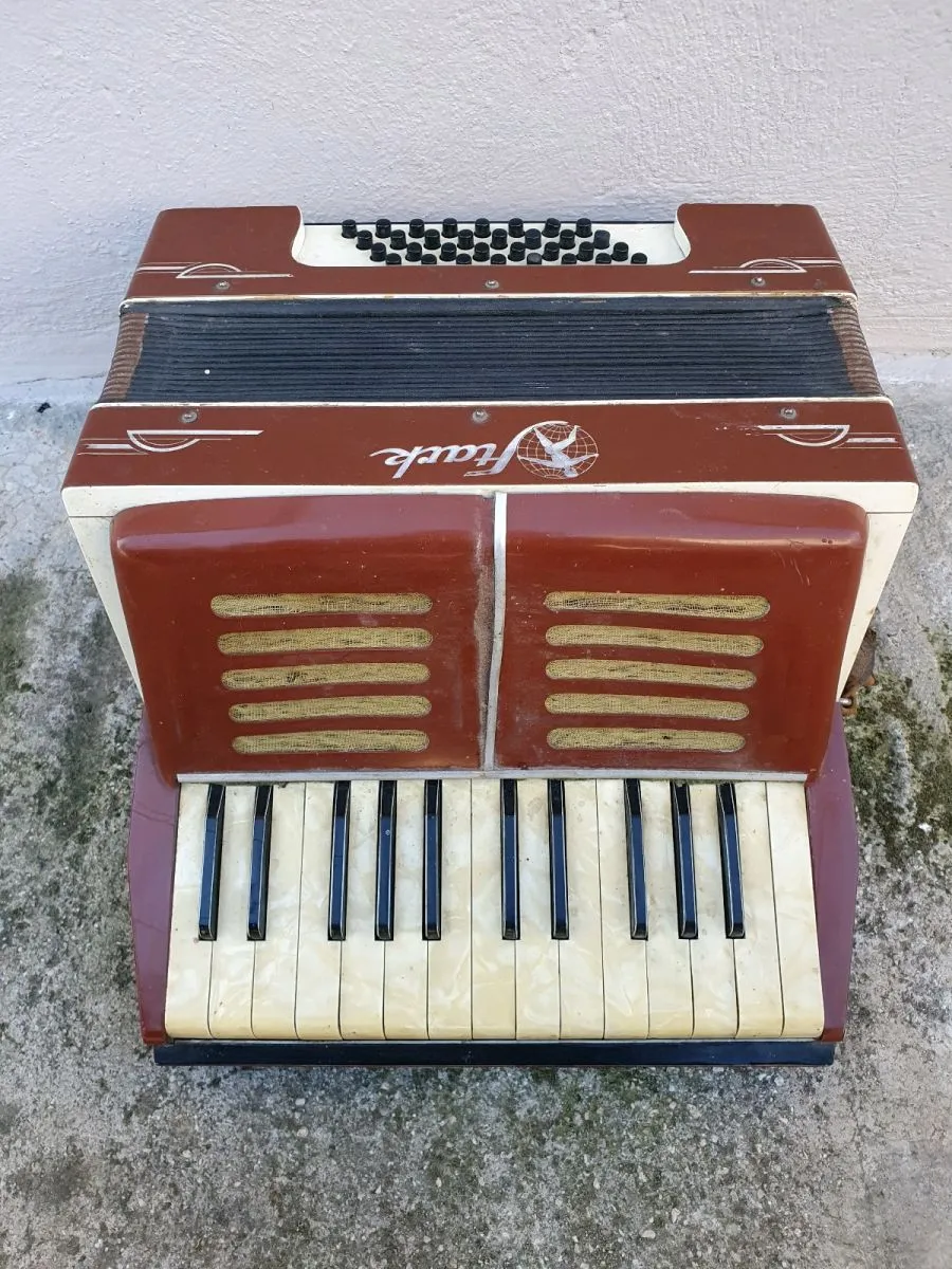 Stark ΑΚΟΡΝΤΕΟΝ Παλιό