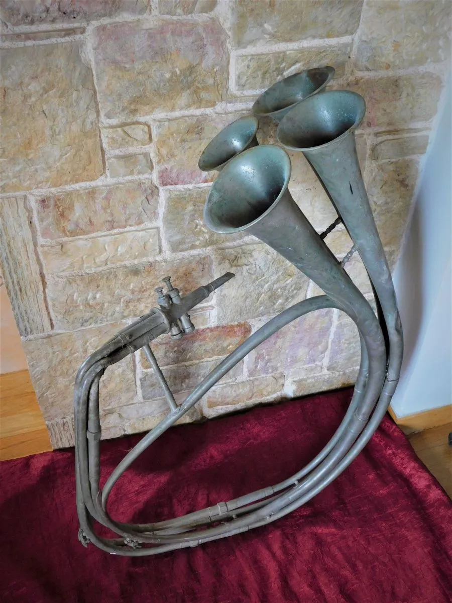 Σπάνιο χάλκινο μουσικό όργανο αντίκα