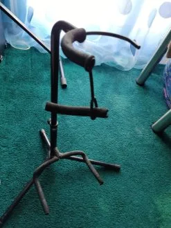 ΗΛΕΚΤΡΙΚΉ ΚΙΘΆΡΑ YAMAHA ΟΛΟΚΑΊΝΟΥΡΓΙΑ ΑΧΡΗΣΙΜΟΠΟΙΗΤΗ ΜΕ ΘΗΚΗ ΚΑΙ STAND 80€