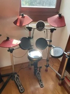 Millenium-HD-100 Electronic Drum Kit μαζί με το σκαμπό (Drum Stool)