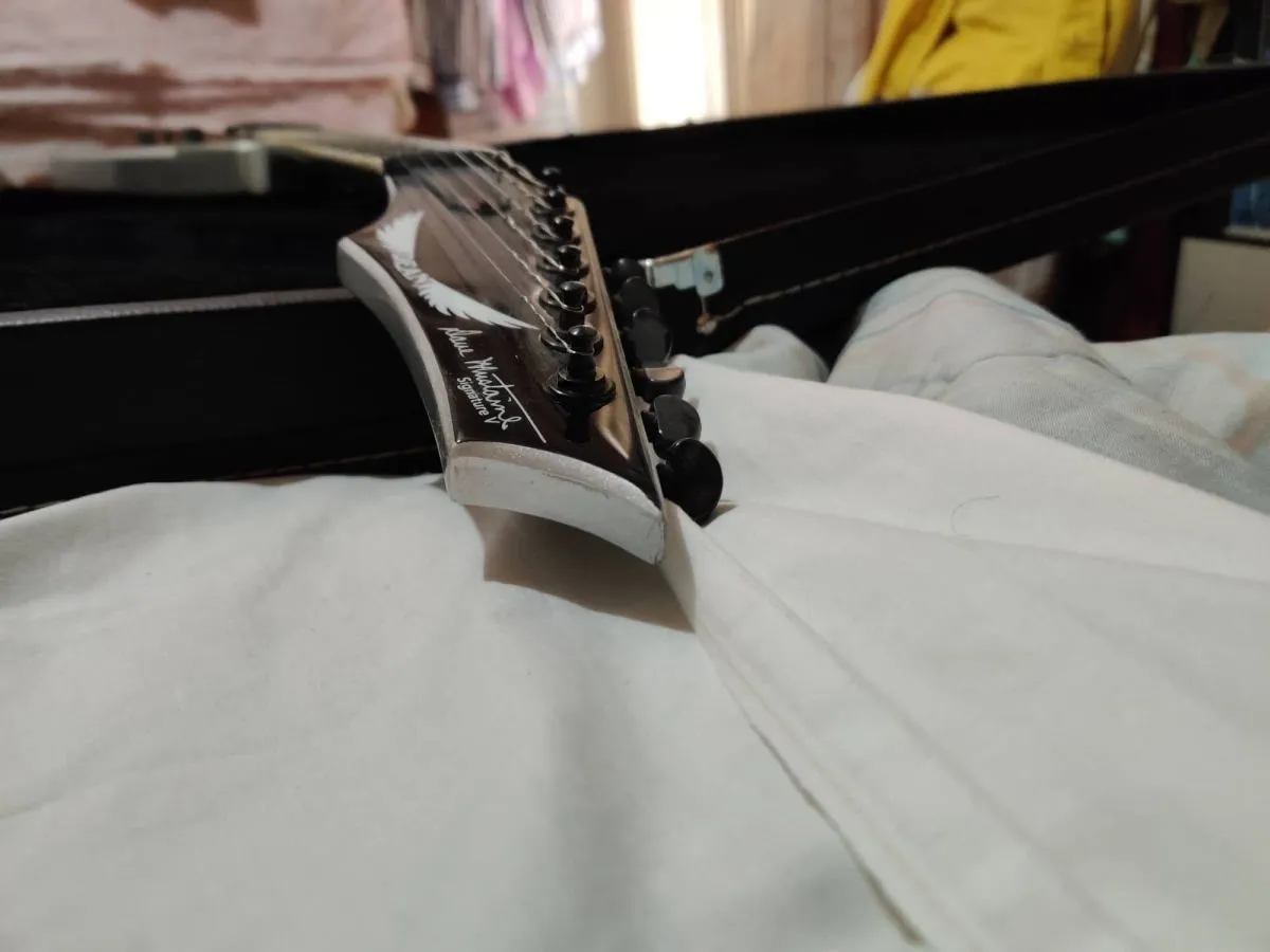 Dean Dave Mustaine VMNT Metallic Silver κιθαρα (with Hard Case) - Image 3