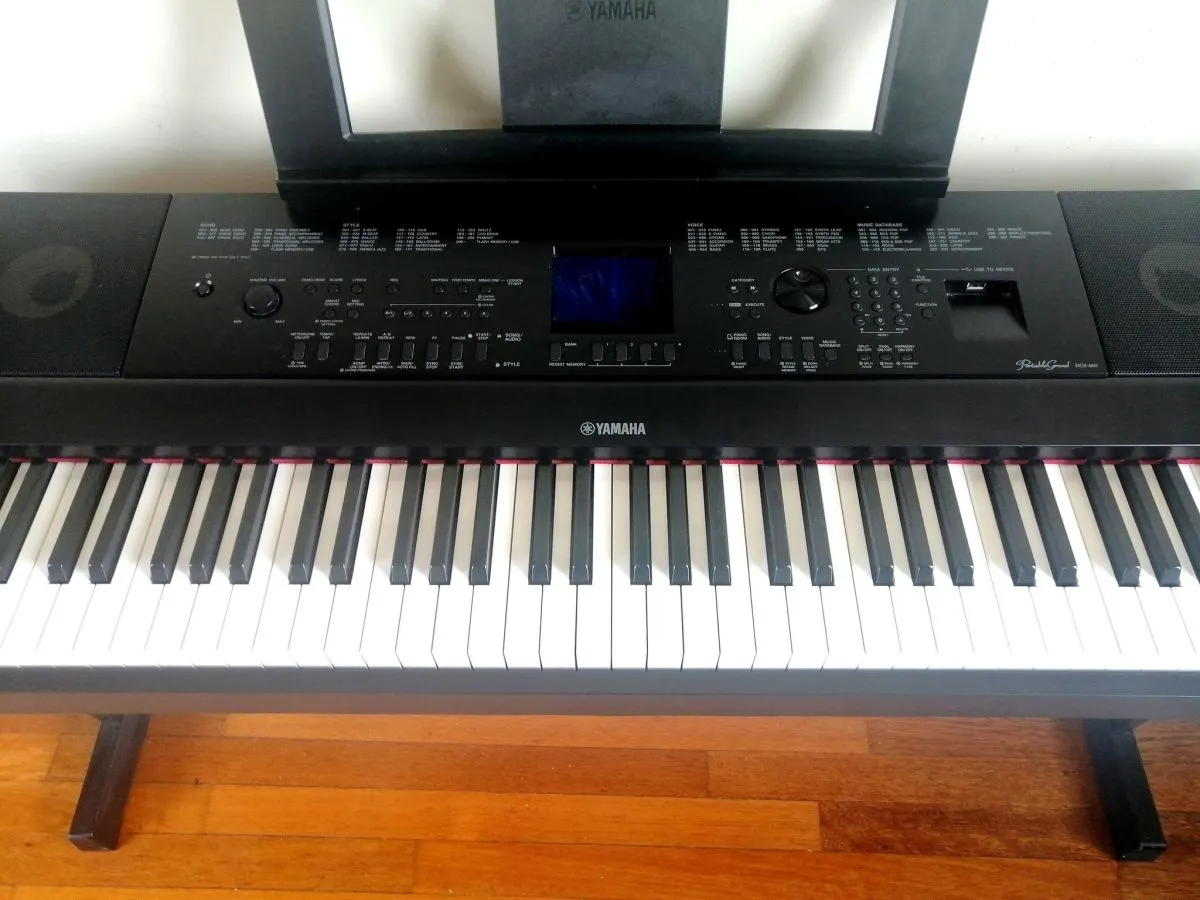 ΨΥΦΙΑΚΟ ΠΙΑΝΟ YAMAHA DGX 660B - Image 3