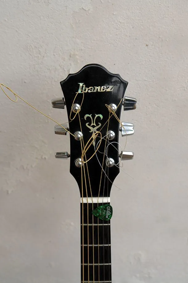 Ibanez V300BK ακουστική σε άριστη κατάσταση με θήκη - Image 3