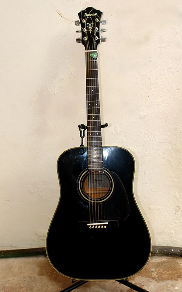 Ibanez V300BK ακουστική σε άριστη κατάσταση με θήκη - Image 2