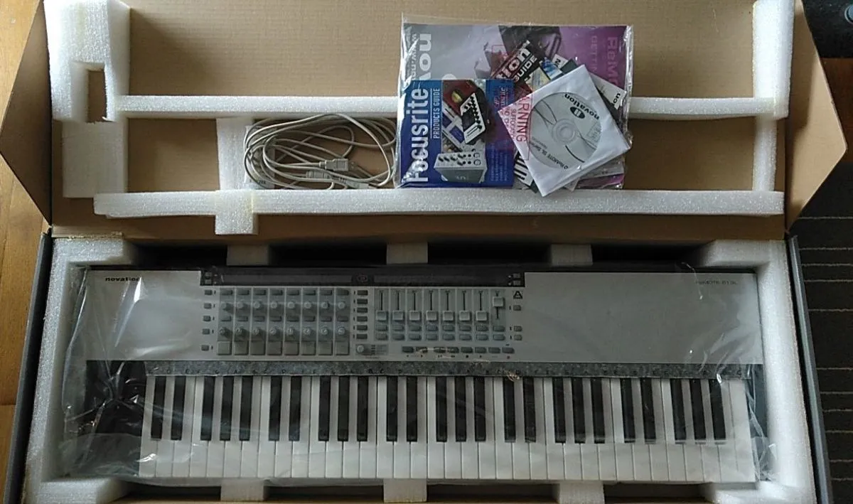 Novation Remote 61SL USB/MIDI Controller - Image 2