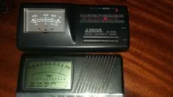 Μαζί 2 όργανα για κούρδισμα ενχόρδων. ARION NU 9100 MICON CHROMATIC TUNER ΜΕΤΡΗΤΕΣ