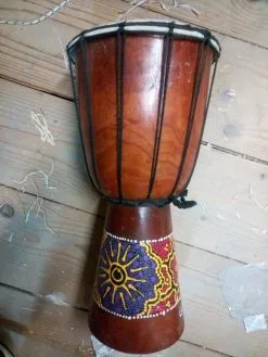 τυμπανο ξυλινο 40εκ ζωγραφισμενο με δερμα αγελαδας