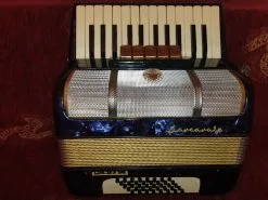 ΑΚΟΡΝΤΕΟΝ BARCAROLLE 40B!!