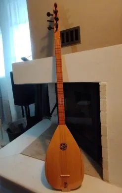 Ταμπουράς & θήκη Saz