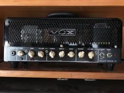ΝΕΑ ΤΙΜΗ !!! Ενισχυτής κιθάρας VoX 15w Night Train