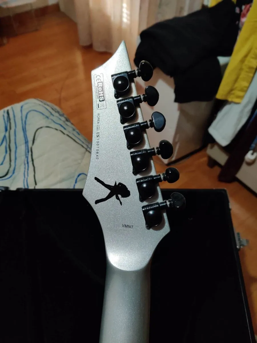 Dean Dave Mustaine VMNT Metallic Silver κιθαρα (with Hard Case) - Image 12