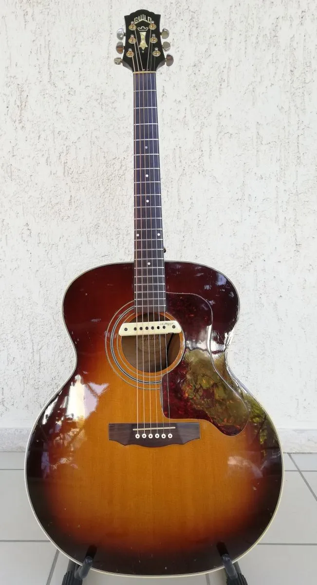 Ακουστική κιθάρα GUILD JF30
