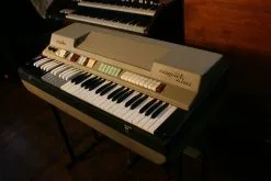 Farfissa Compact Deluxe Organ