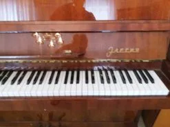 Πιάνο κλασσικό σε άριστη κατάσταση