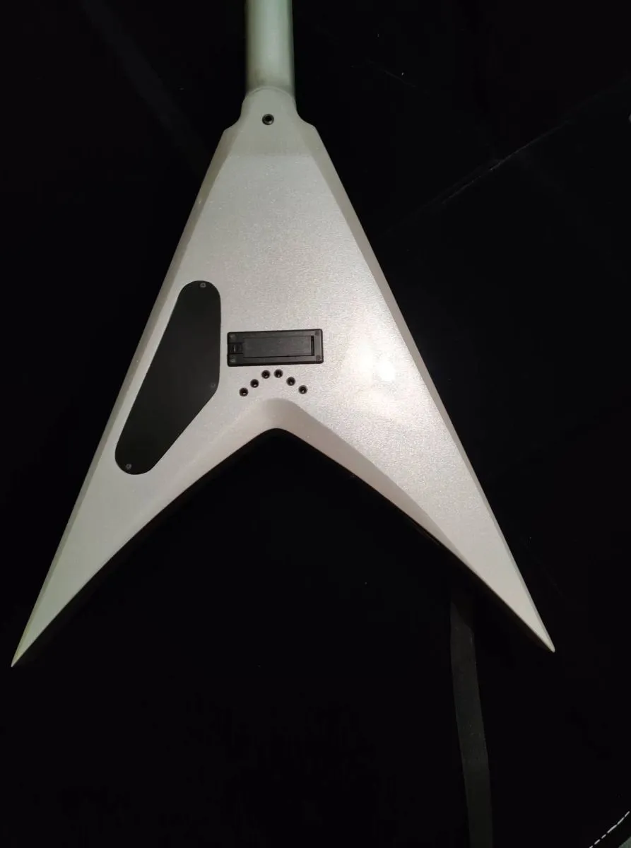 Dean Dave Mustaine VMNT Metallic Silver κιθαρα (with Hard Case) - Image 5