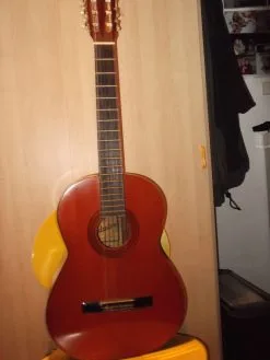 ΓΝΗΣΙΑ ΙΣΠΑΝΙΚΗ ΚΛΑΣΙΚΗ ΚΙΘΑΡΑ "ADMIRA" ΜΕ ΥΦΑΣΜΑΤΙΝΗ ΘΗΚΗ