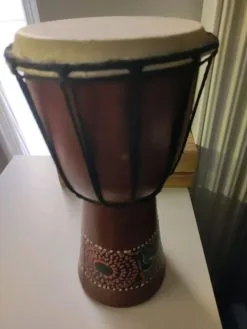 Μουσικό όργανο (ταμπούρλο)